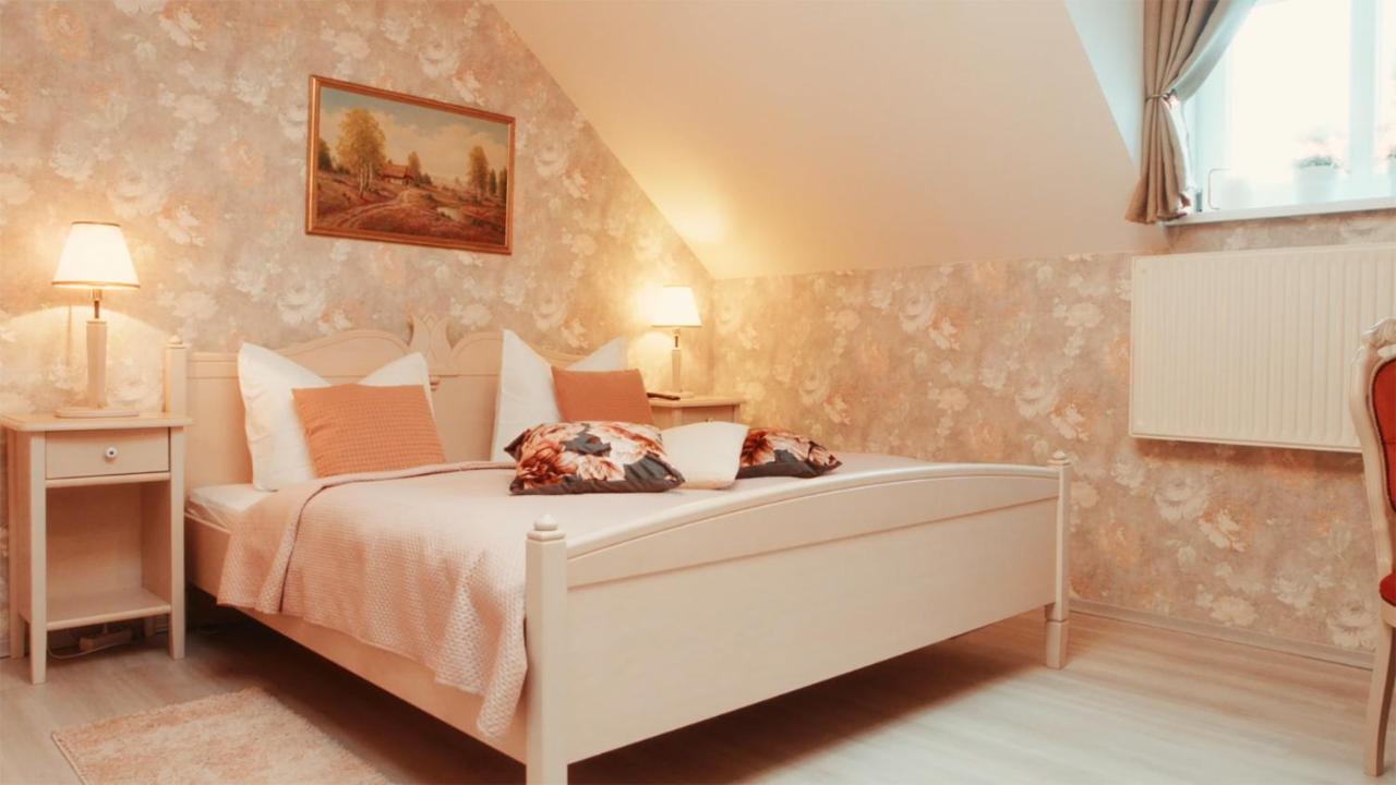 Anker Hotel Arneburg Екстериор снимка