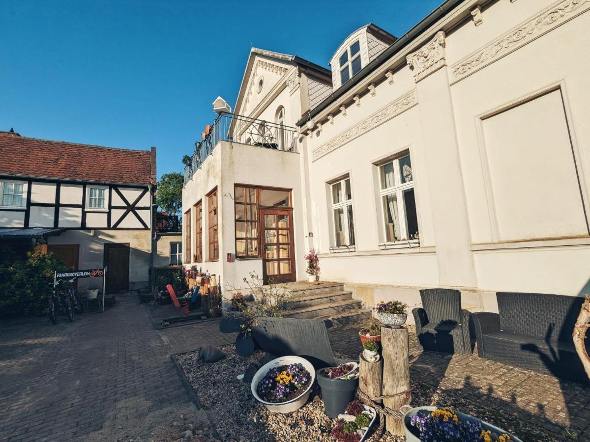 Anker Hotel Arneburg Екстериор снимка